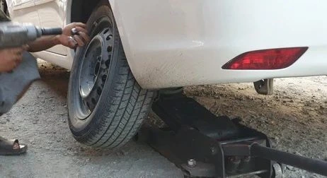 Fast & Reliable Auto Tyre Replacement in Dubai